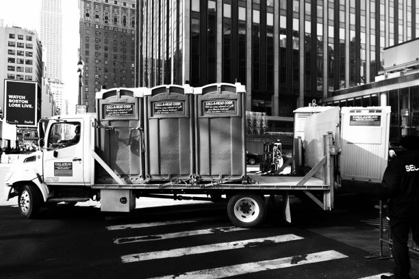 Best Portable toilet rental cost  in Peoria Heights, IL